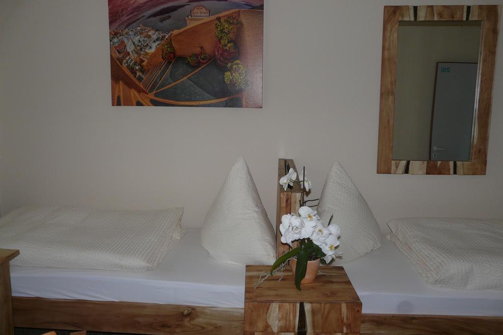 Hotel Kreuzbruchhof Burg Stargard Ngoại thất bức ảnh